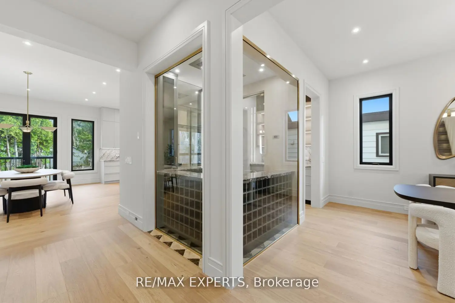 86 Willow Street photo 5