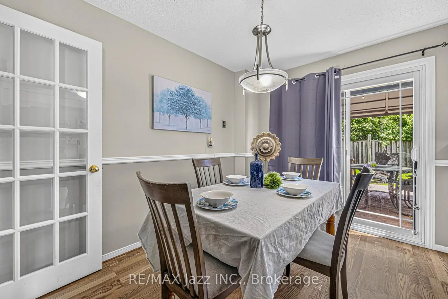 1387 Ritson Road photo 5