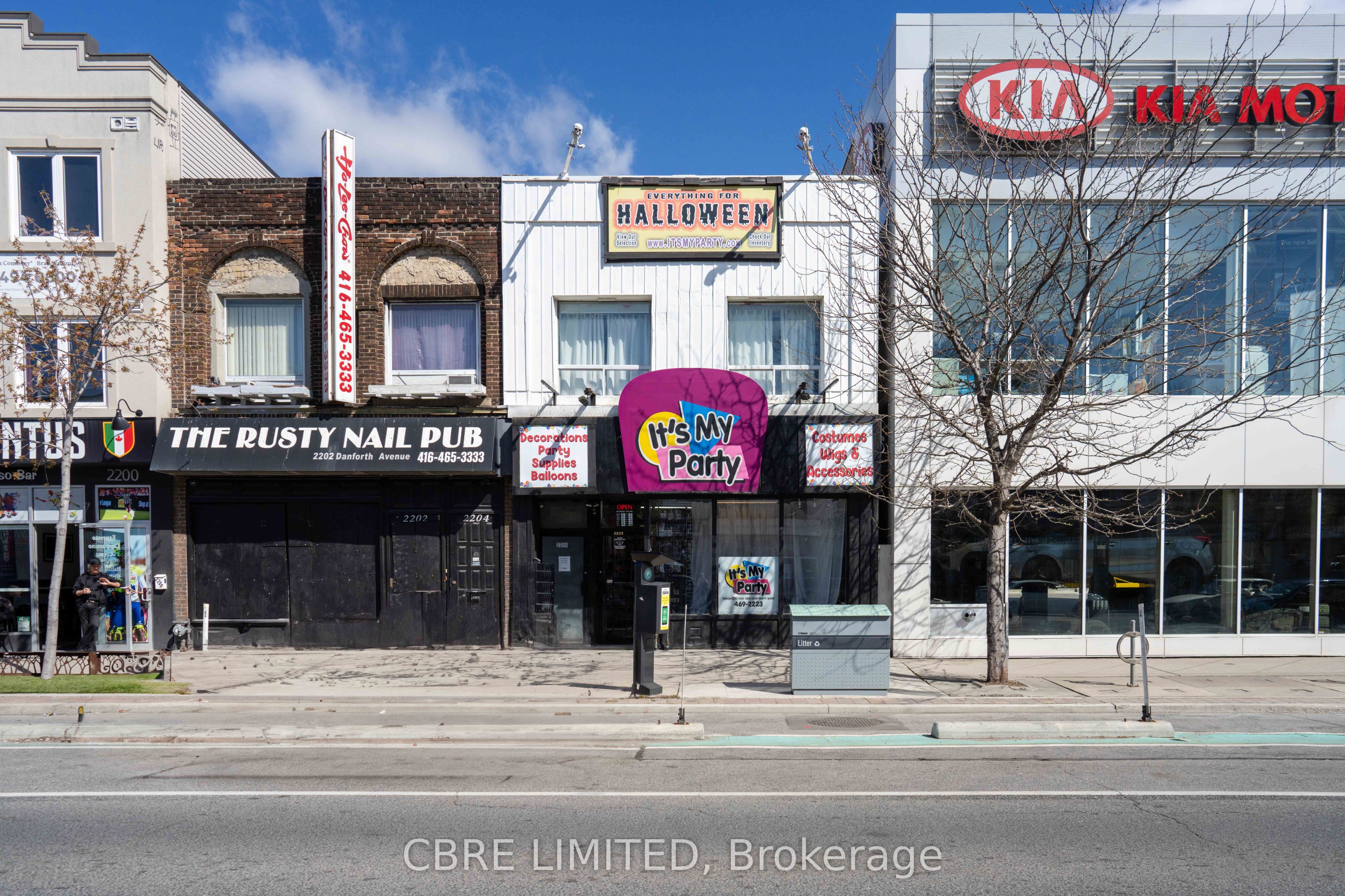 2208 Danforth Avenue, Toronto, ON, M4C 1K3