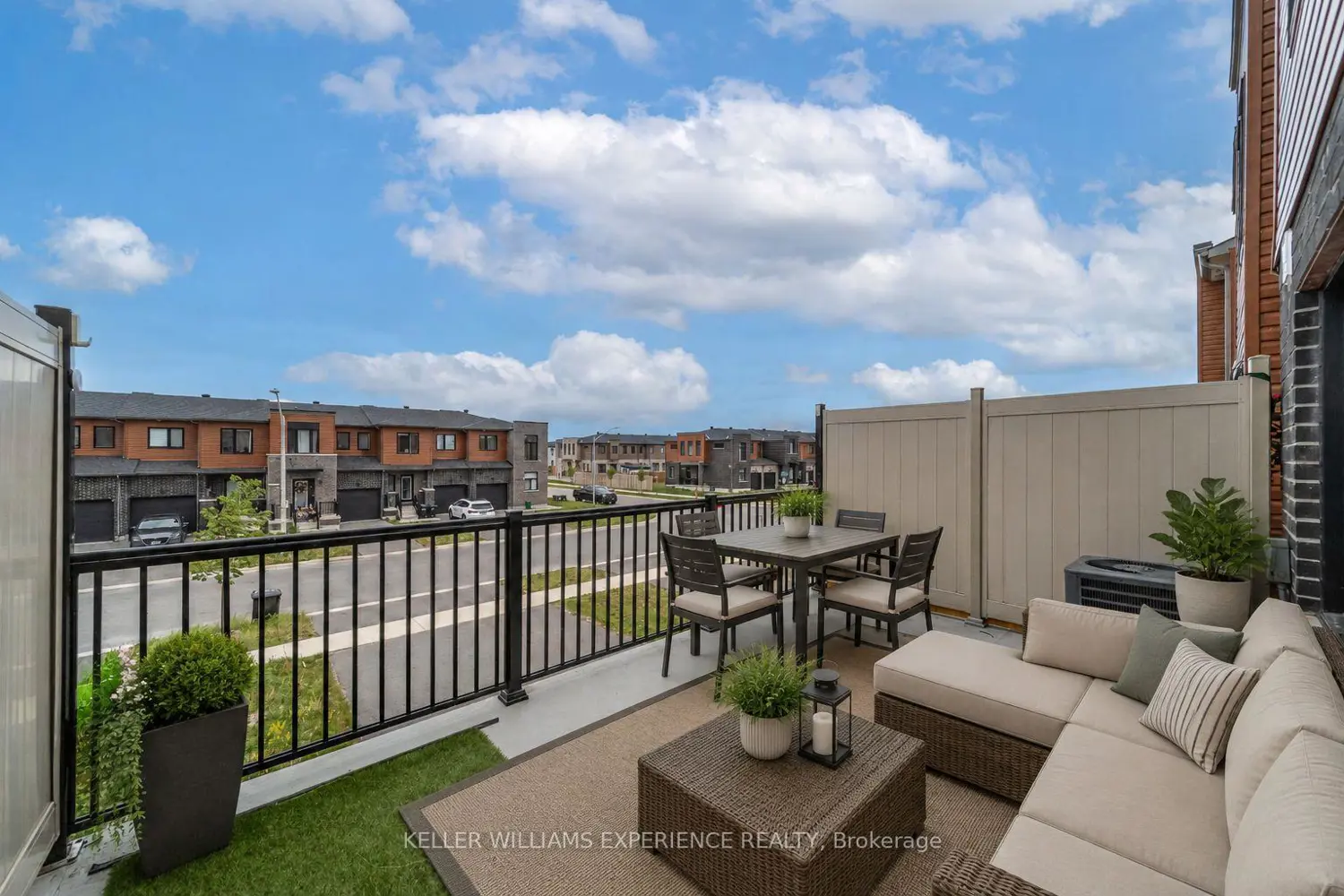 101 Fairlane Avenue photo 5