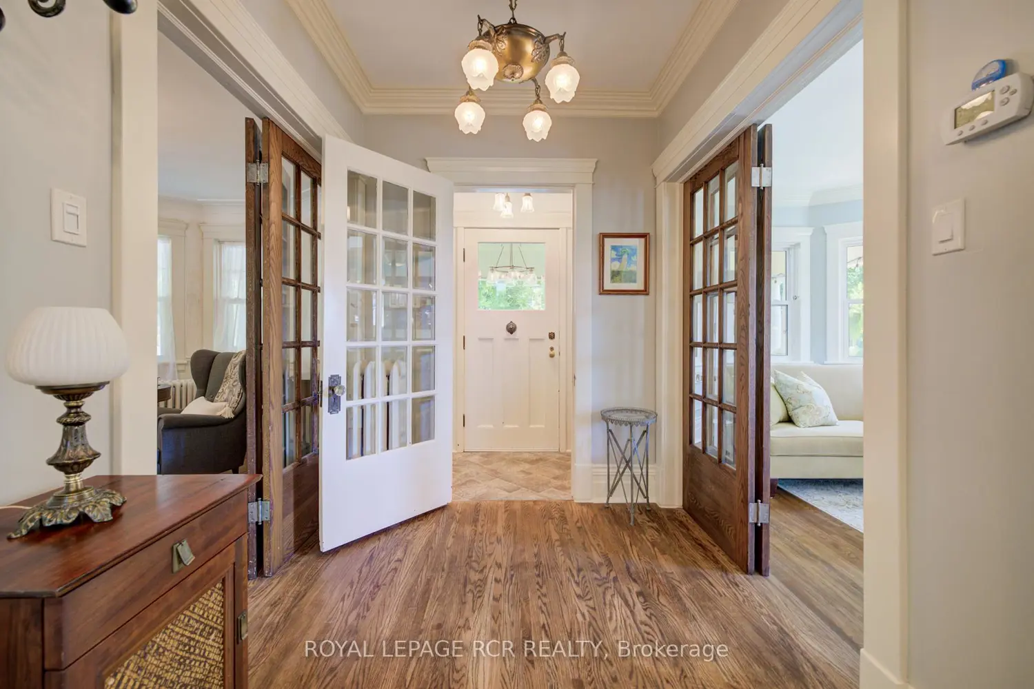 287 Fergus Street photo 4