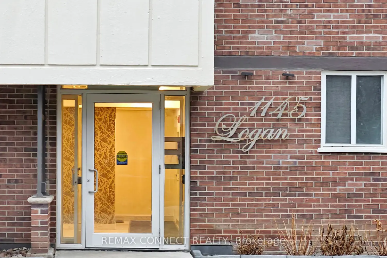 1145 Logan Avenue 703 photo 2