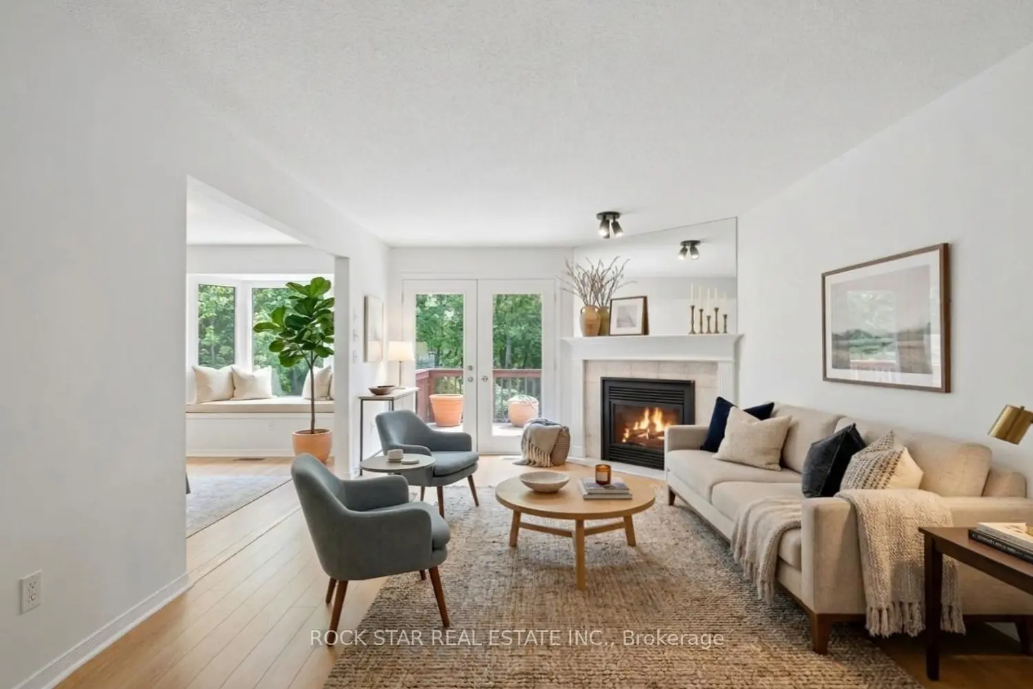 180 Lawrence Lane photo 3