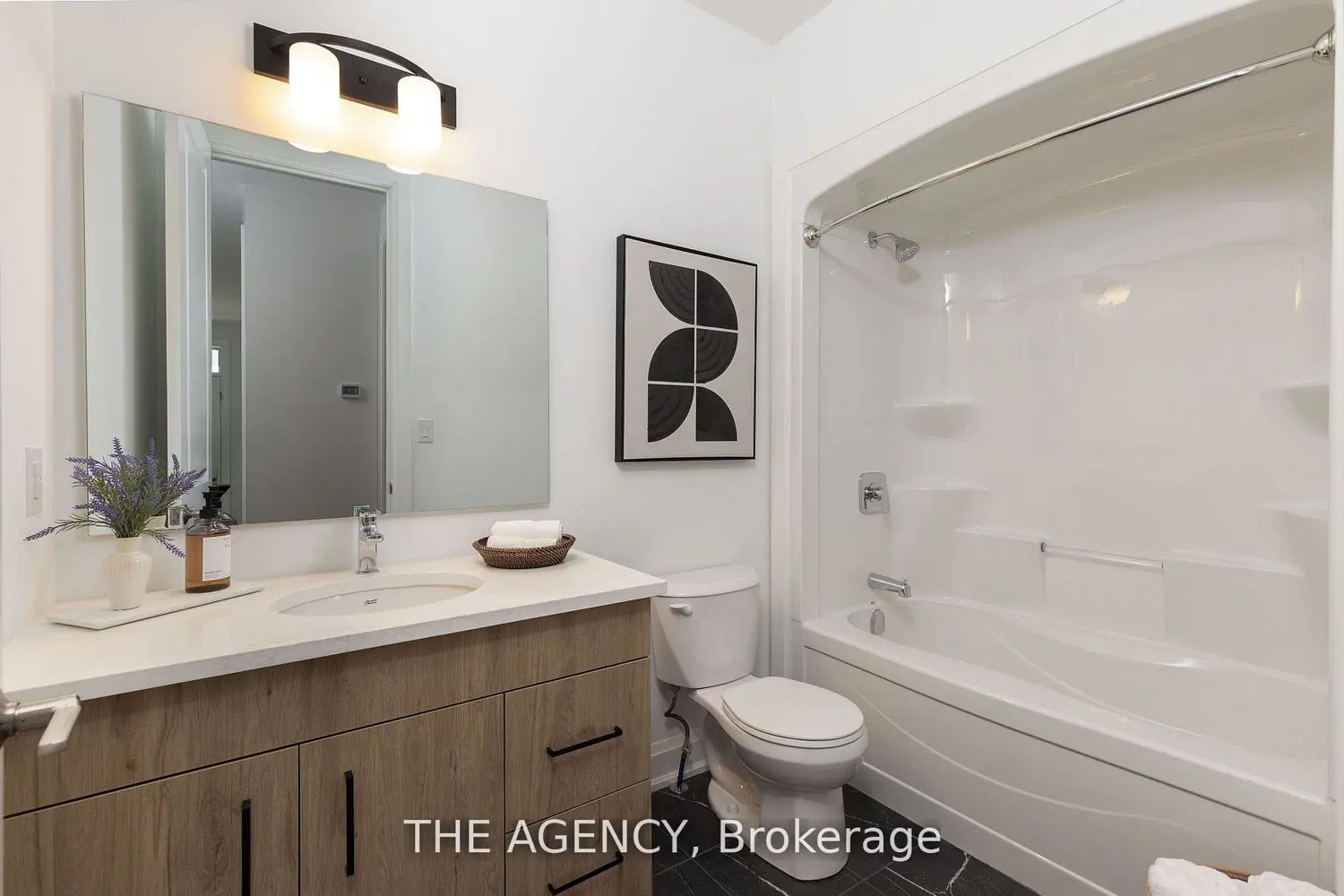 582 Seneca Drive 70D photo 5