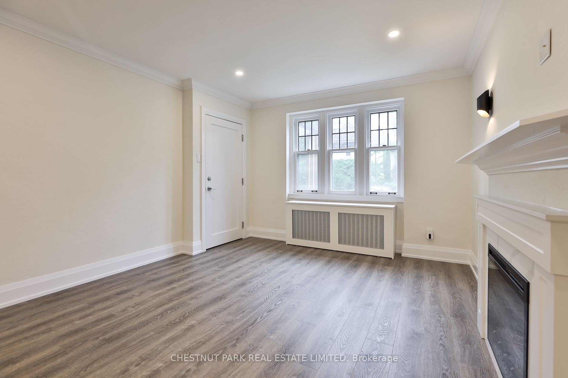 Main-4 Oriole Crescent, Toronto, ON, M5P 1L5 photo 5