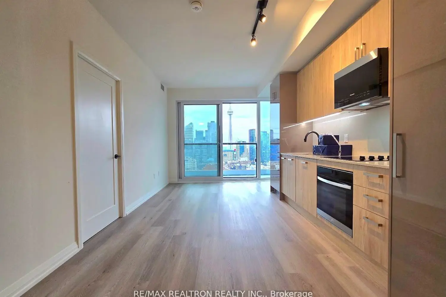 280 Dundas Street 2509 photo 3