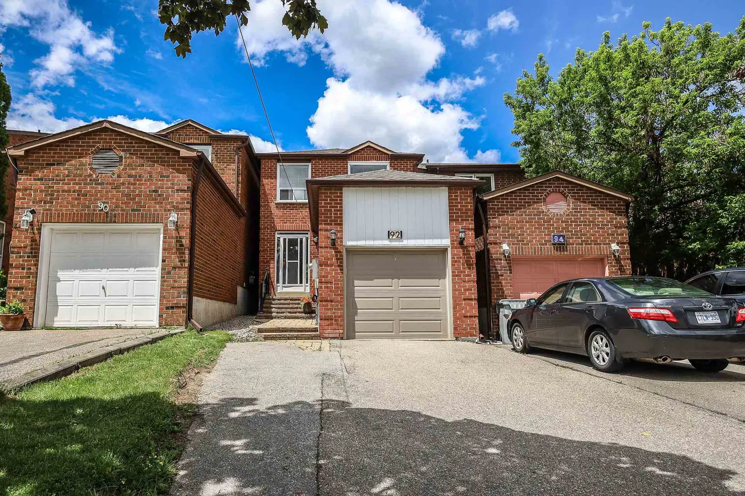92 Rejane Crescent photo 2