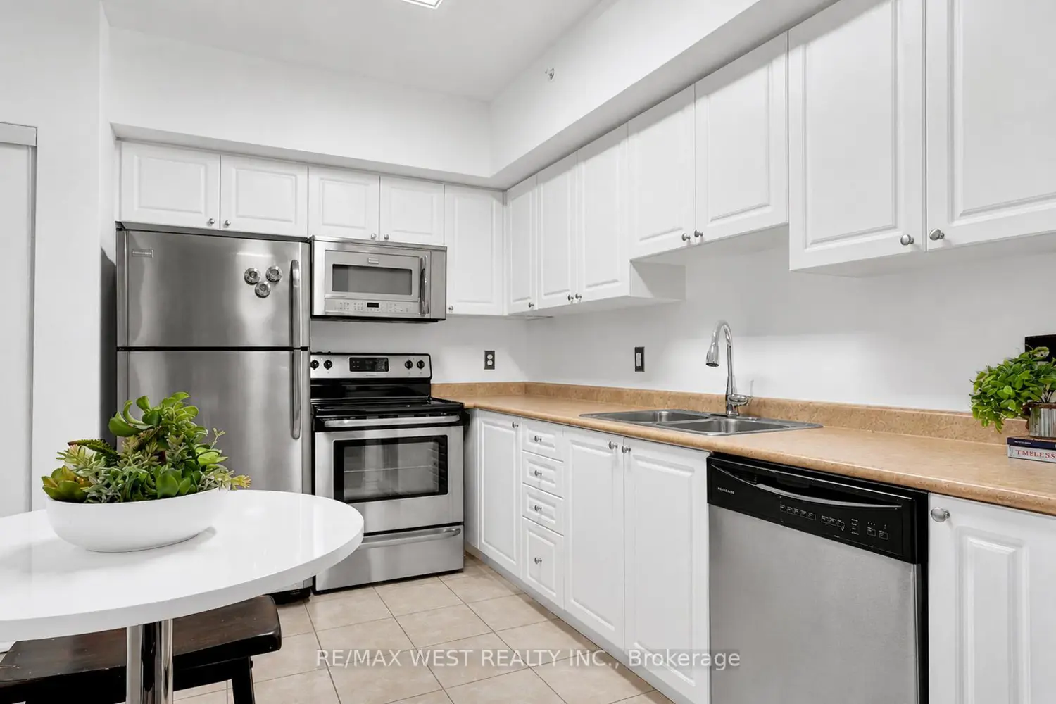41 Ferndale Drive 110 photo 5