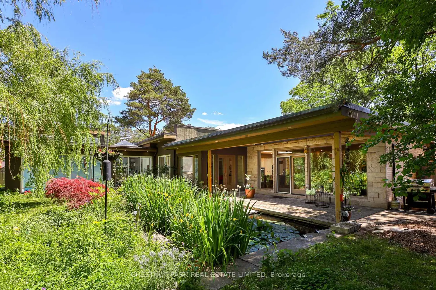 41 Hurlingham Crescent photo 4