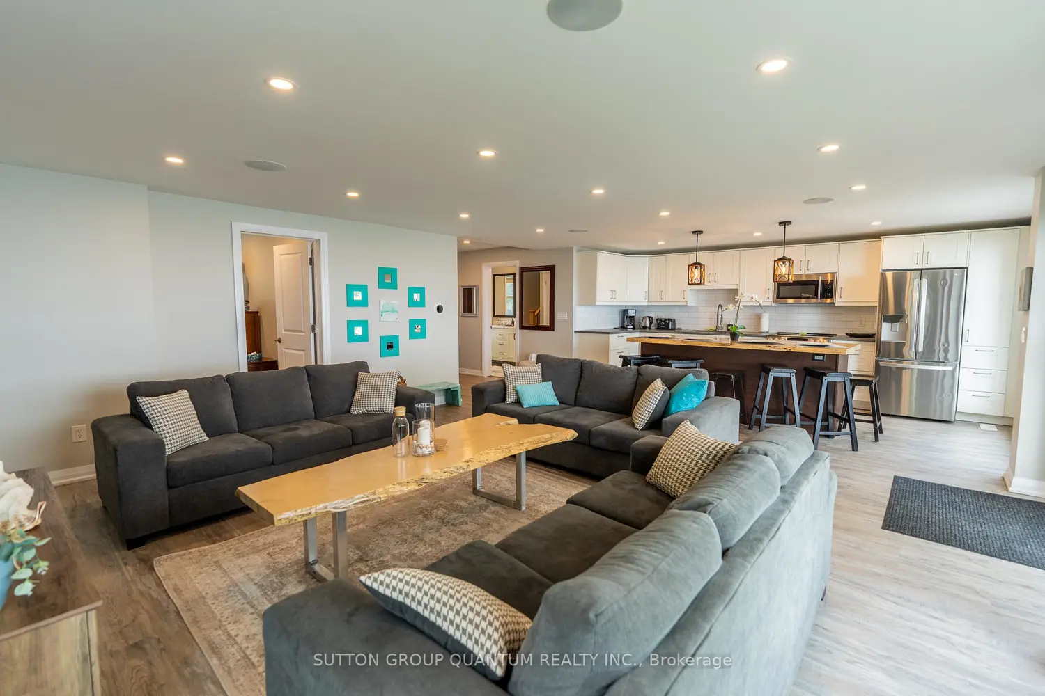 2118 Lakeshore Road photo 5