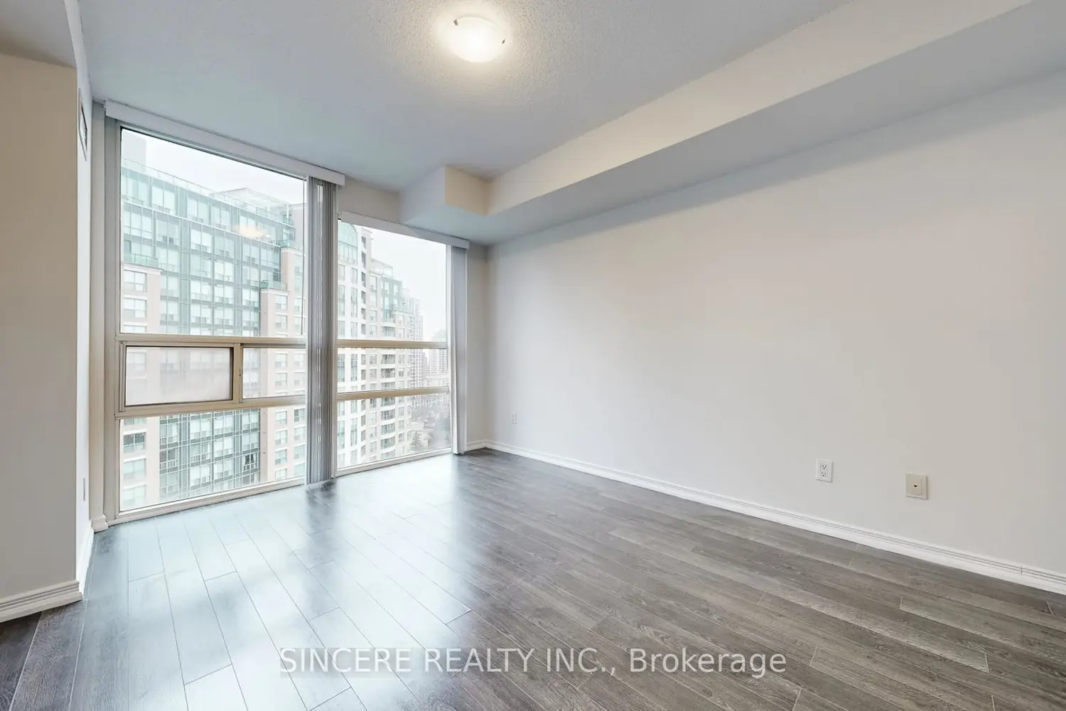 503 Beecroft Road 1803 photo 4