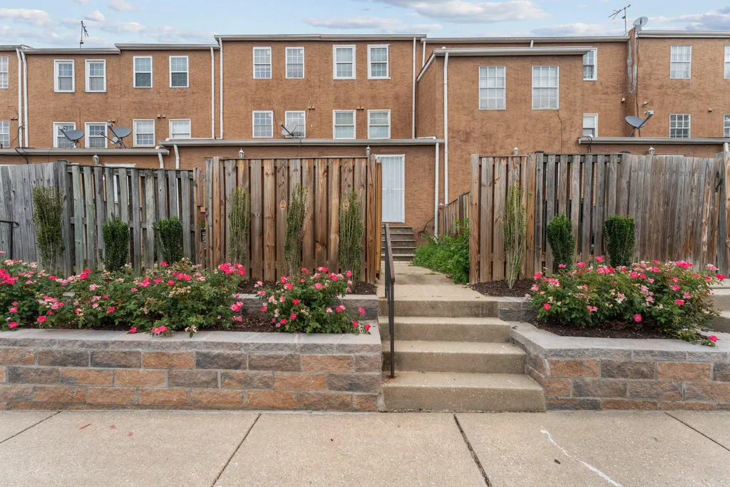 1321 E Eager Street, Baltimore, MD 21205