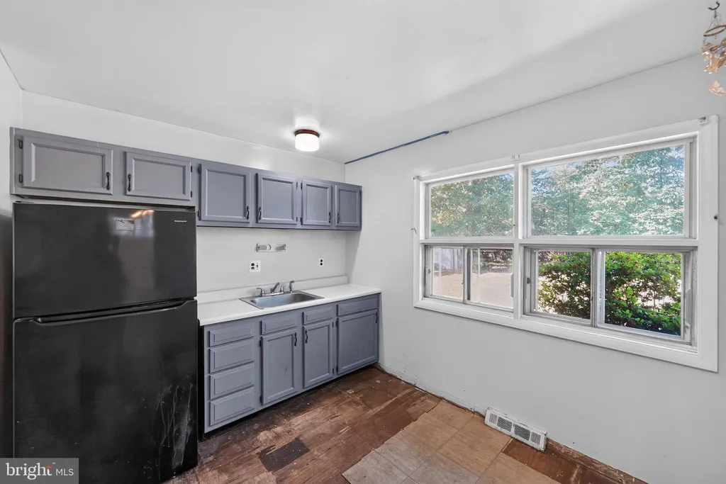 1917 Glendora Drive, District Heights, MD 20747 photo 4