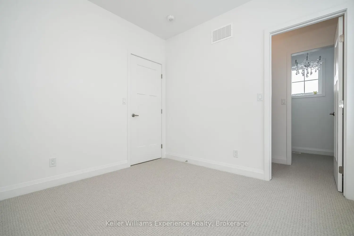 24 Danielle Crescent photo 5
