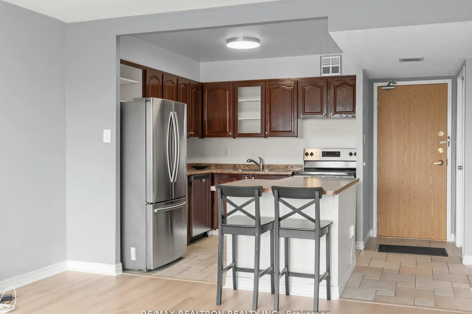 20 Fashion Roseway 505 photo 5