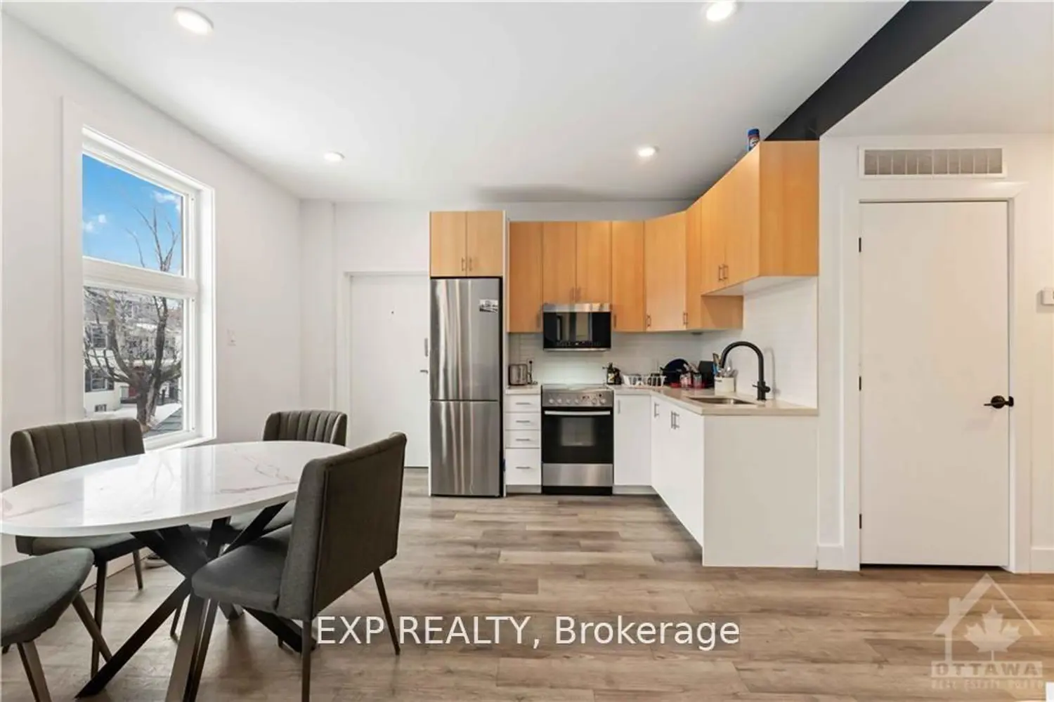 227 Blackburn Avenue photo 4