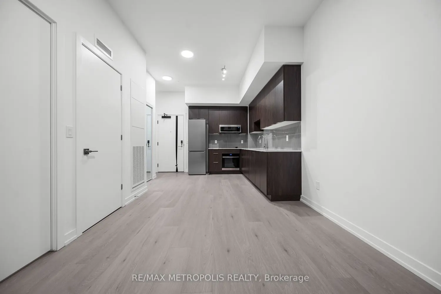 2501 Saw Whet Boulevard 103 photo 5