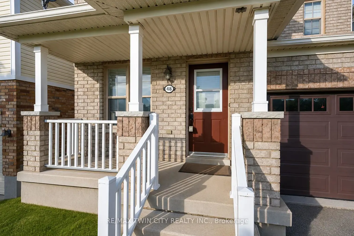 48 Griffiths Avenue photo 3