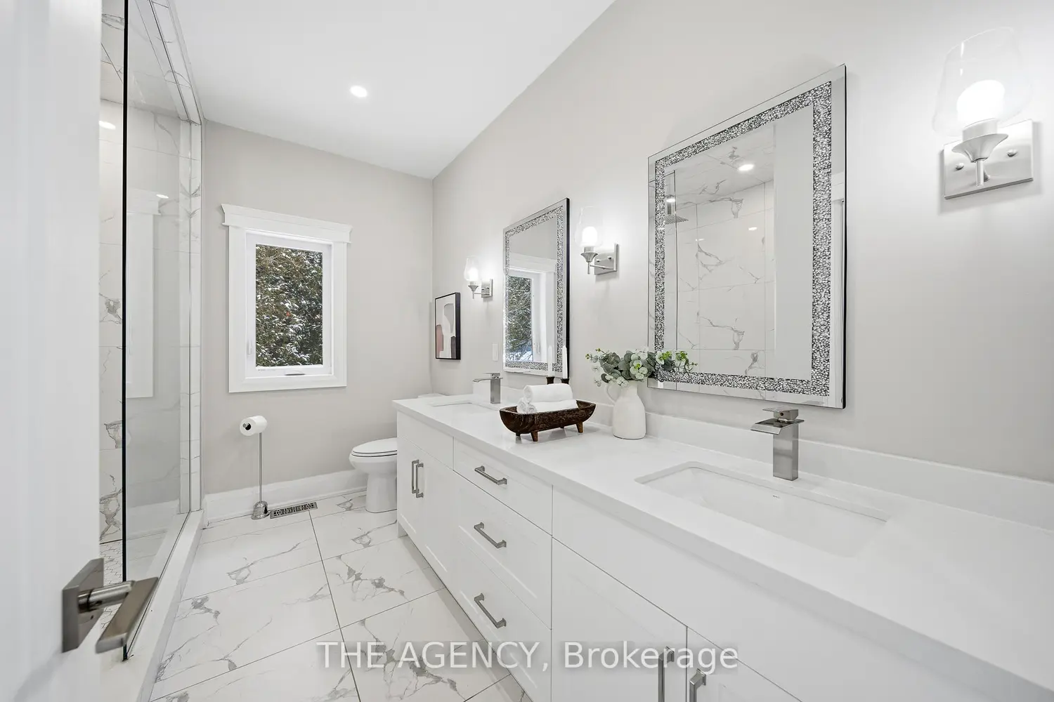75 Robinson Road photo 5