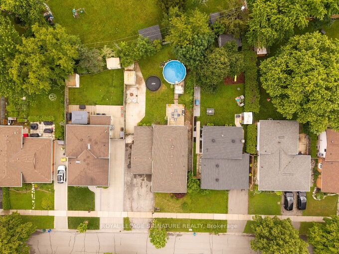 646 Blue Forest Hill, Burlington, ON, L7L 4H3 photo 2