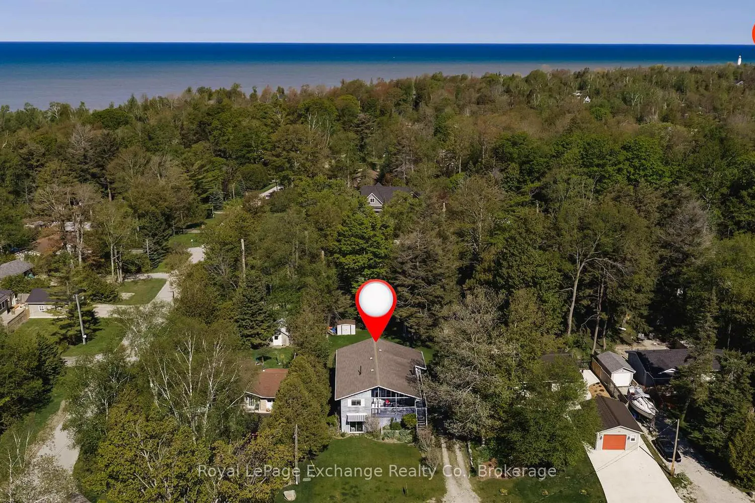 105 Menomini Road photo 3
