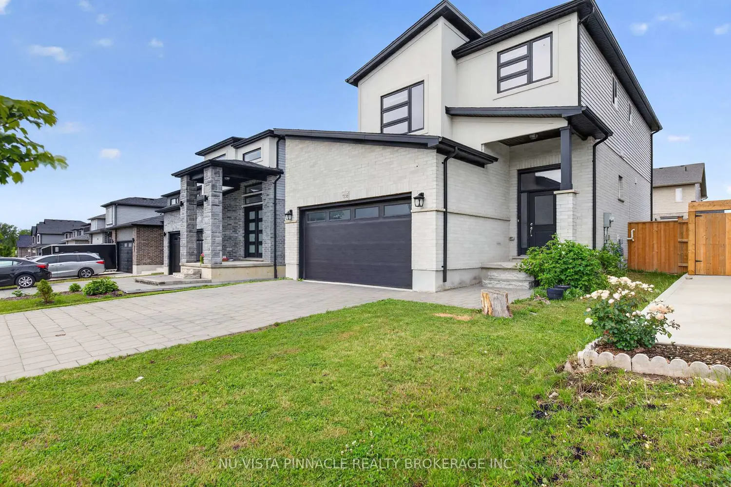 1556 Dylan Street photo 2