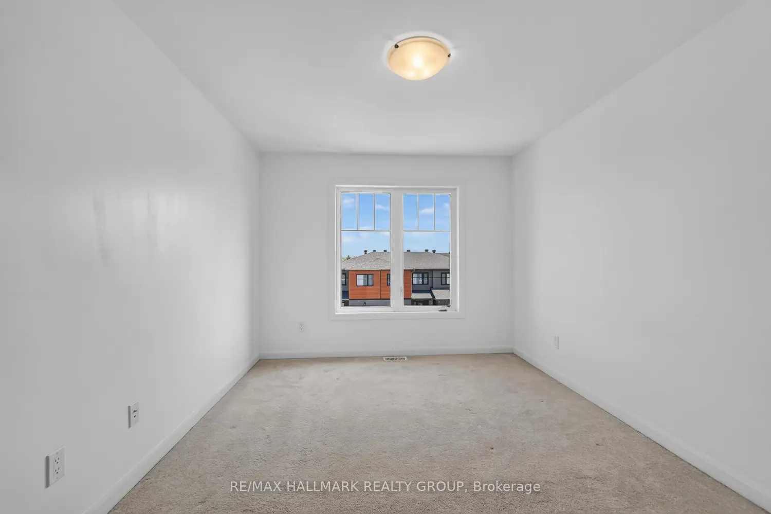 312 Shepperton Street photo 2