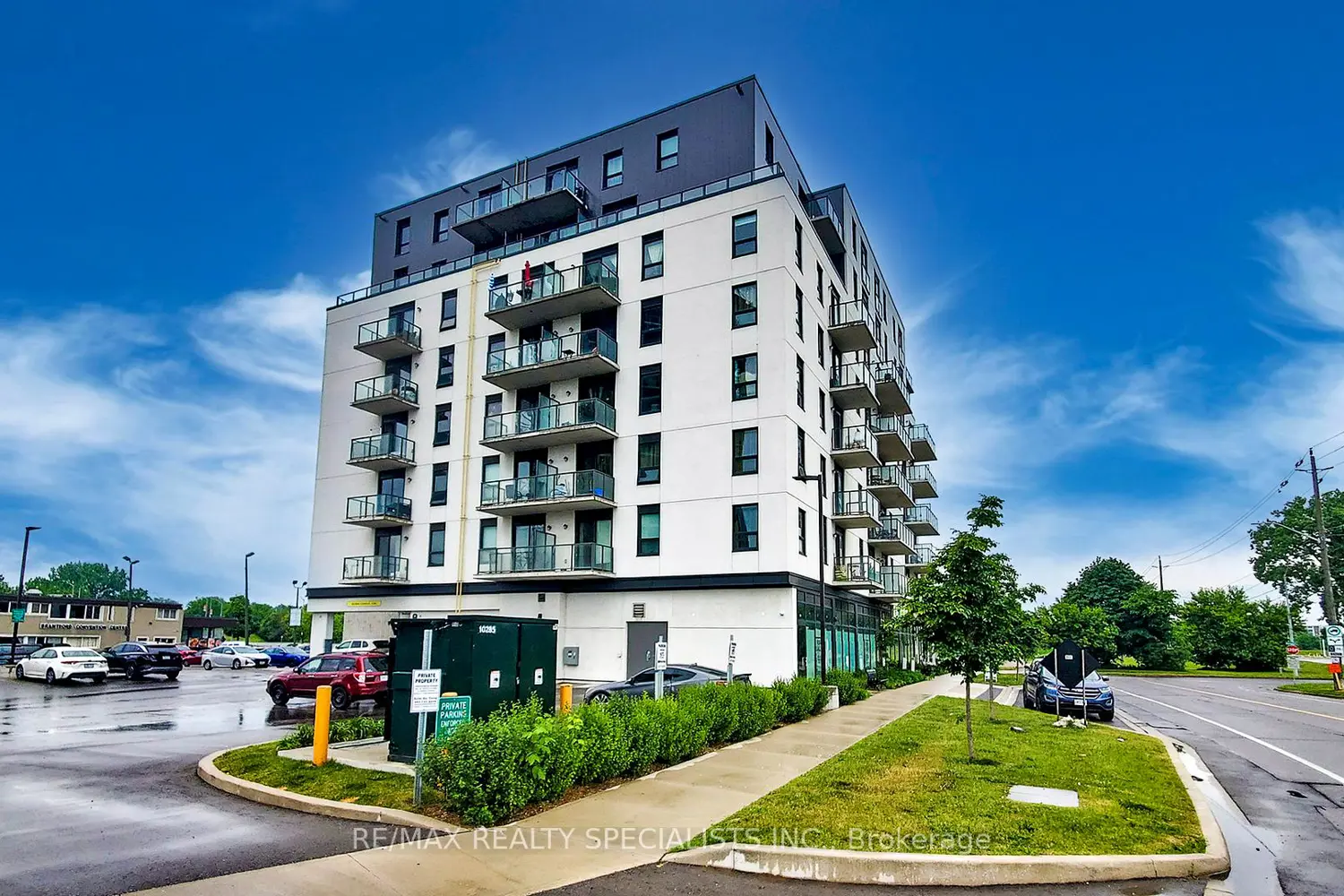 7 Erie Avenue 809