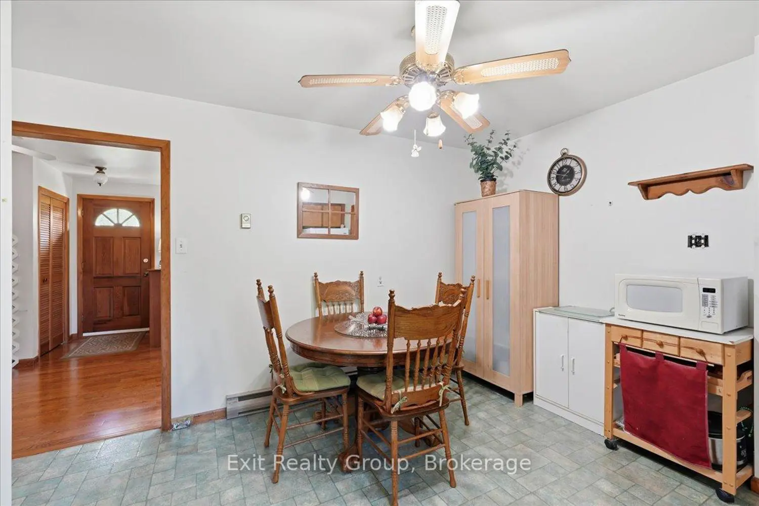 192 Baker Street photo 3