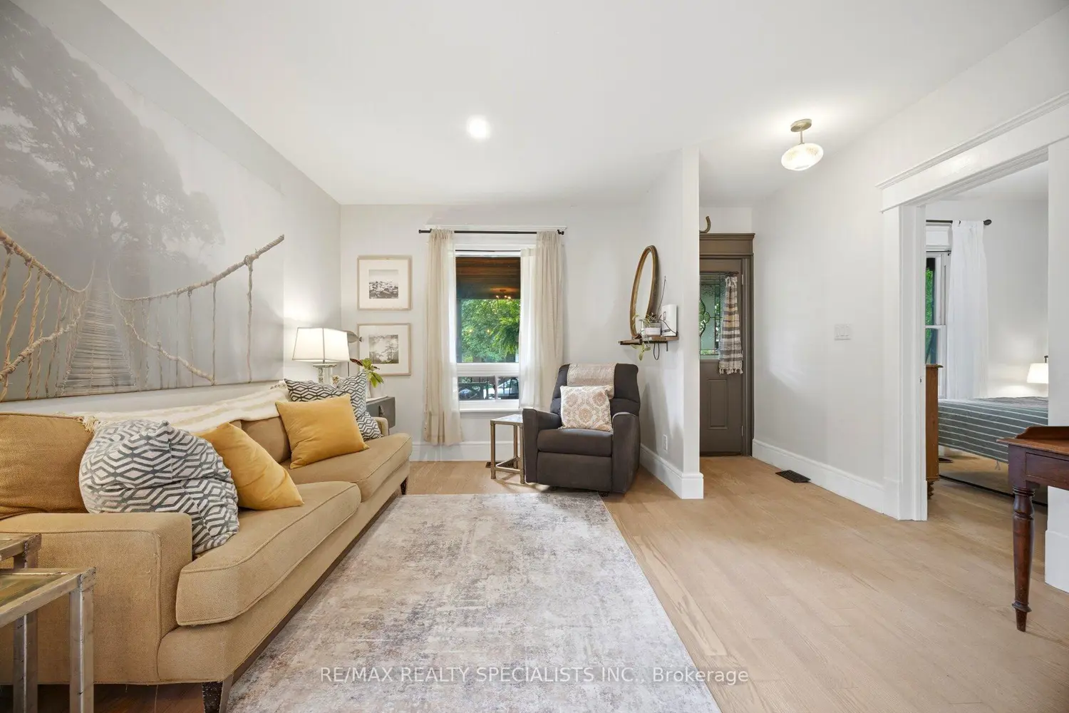 166 East Avenue photo 3