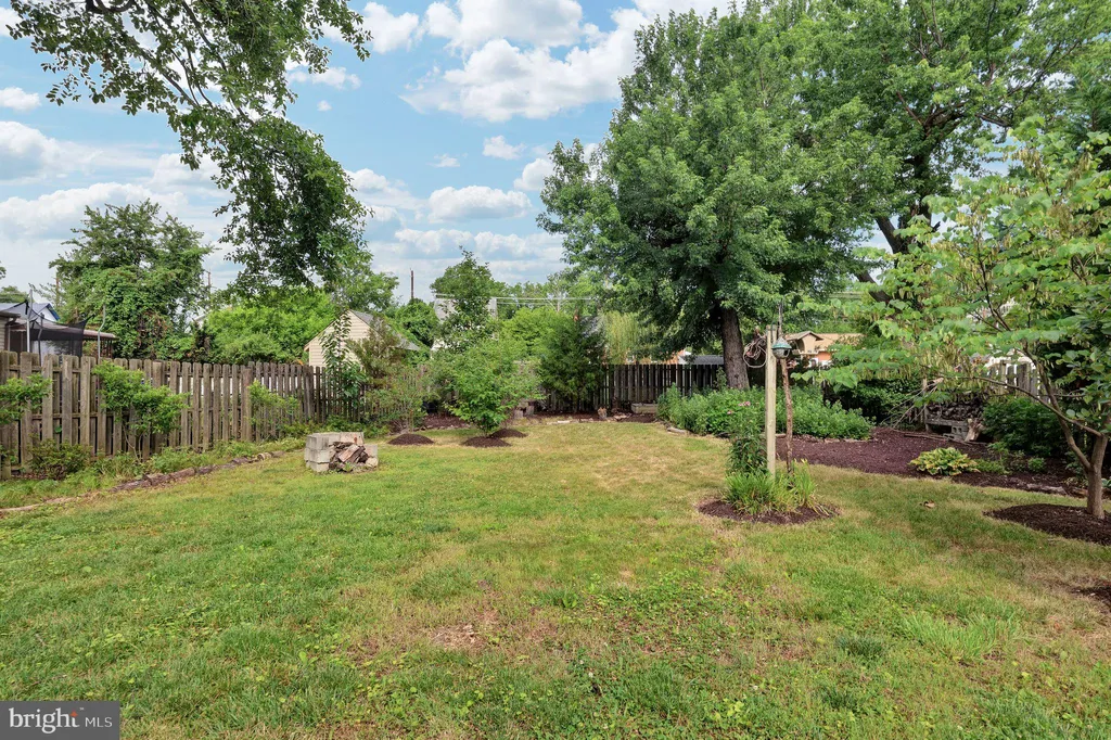 8702 50th Place, College Park, MD 20740