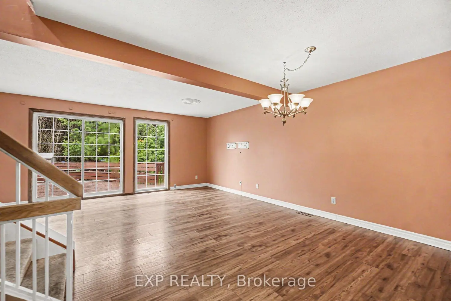 82 Sherway Drive photo 3