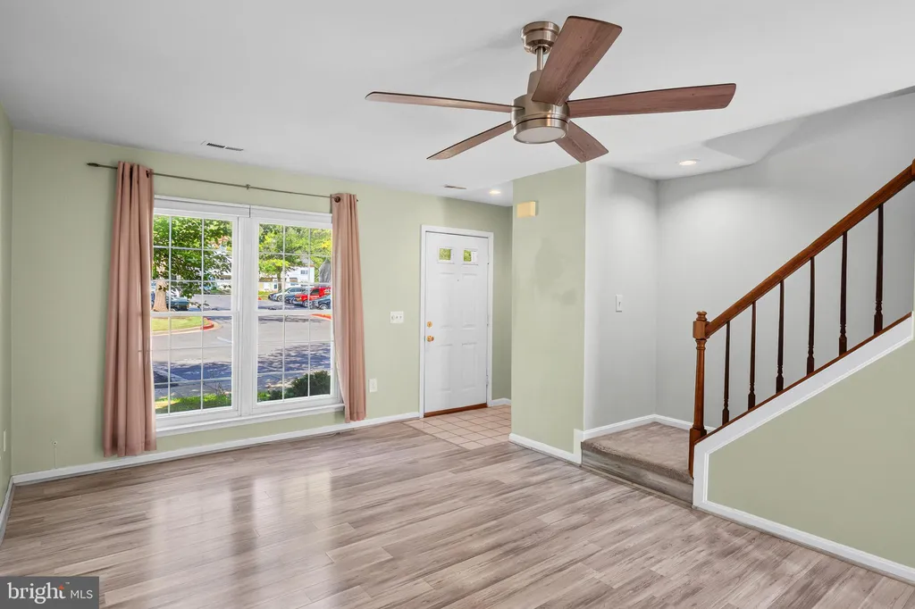 9614 Hingston Dwns, Columbia, MD 21046 photo 5