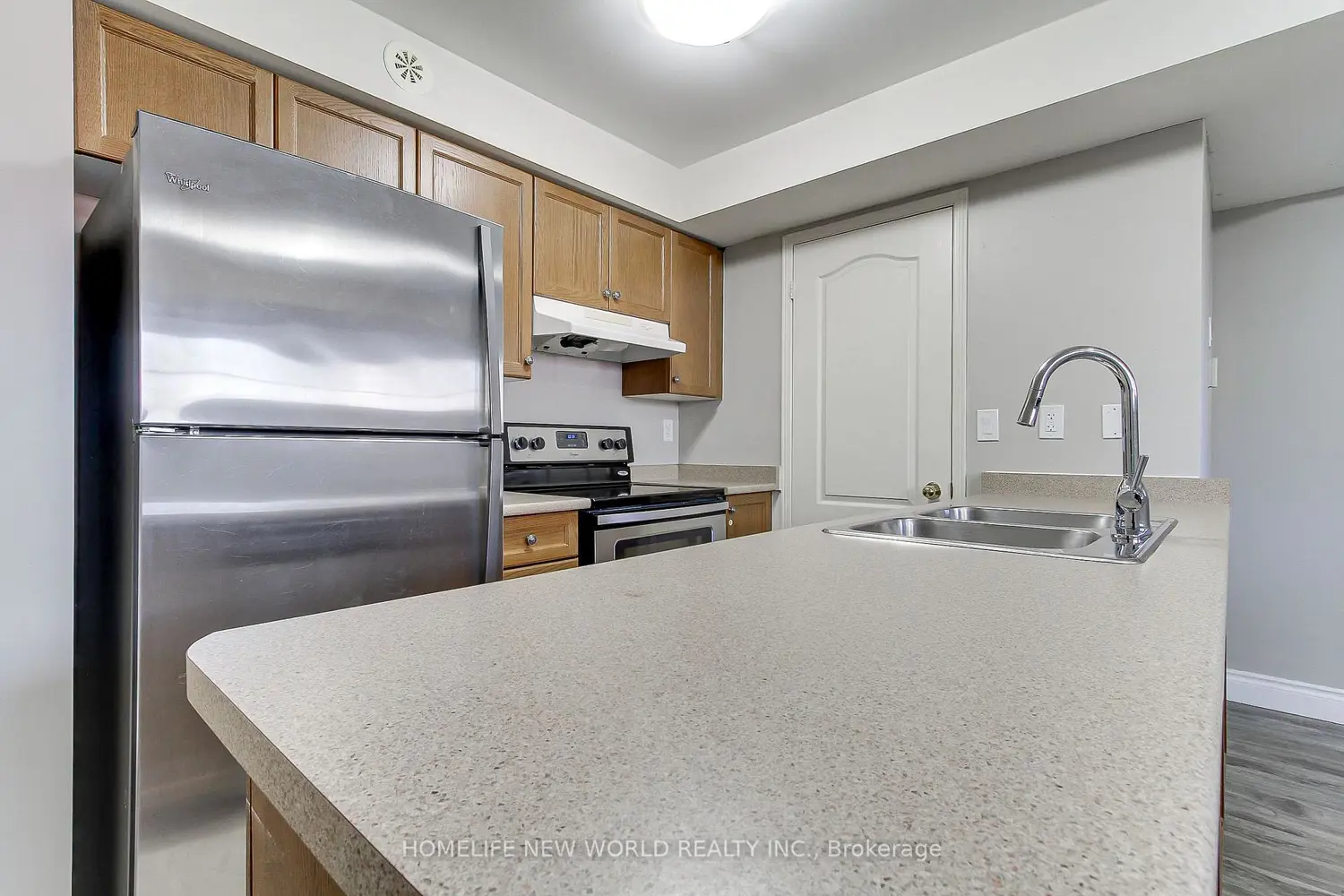 133 Isaac Devins Boulevard 3 photo 5