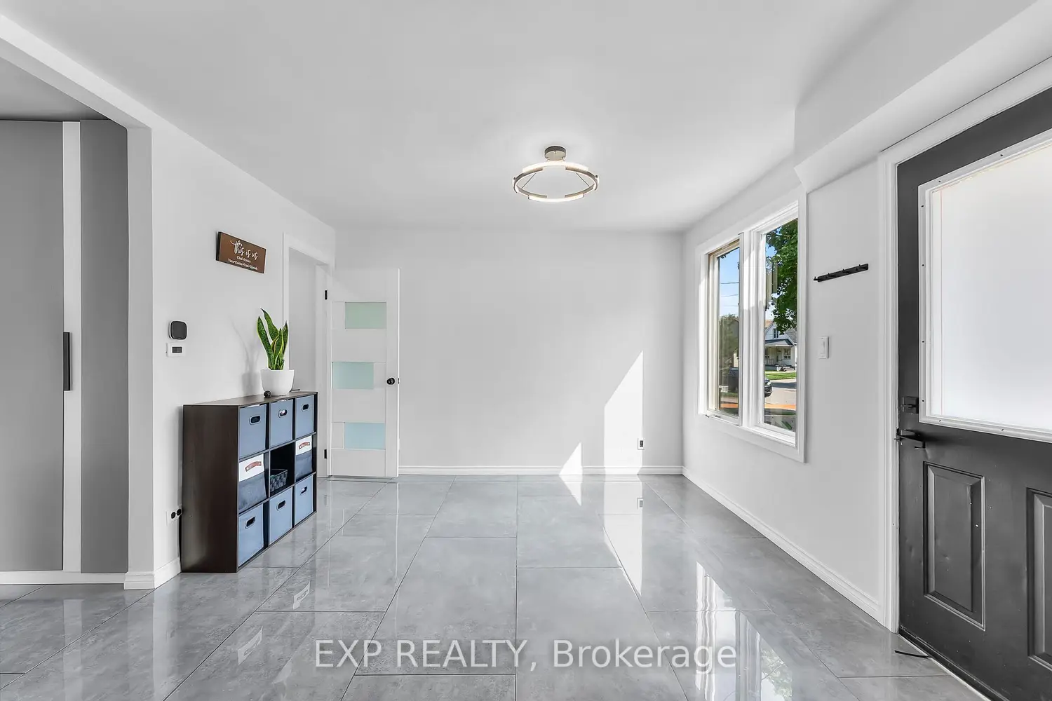 249 Wallace Avenue photo 2