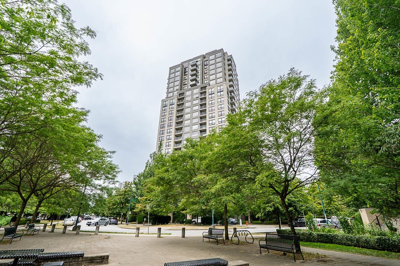 2409-3663 Crowley Drive, Vancouver, BC, V5R 6H4
