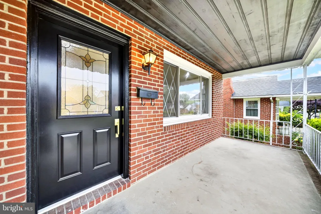 8217 Laurel Drive, Baltimore, MD 21234 photo 5