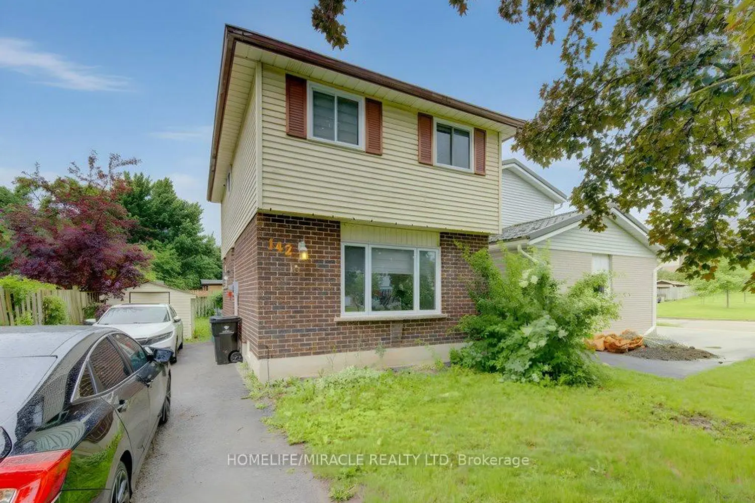 142 Cornerbrook Crescent