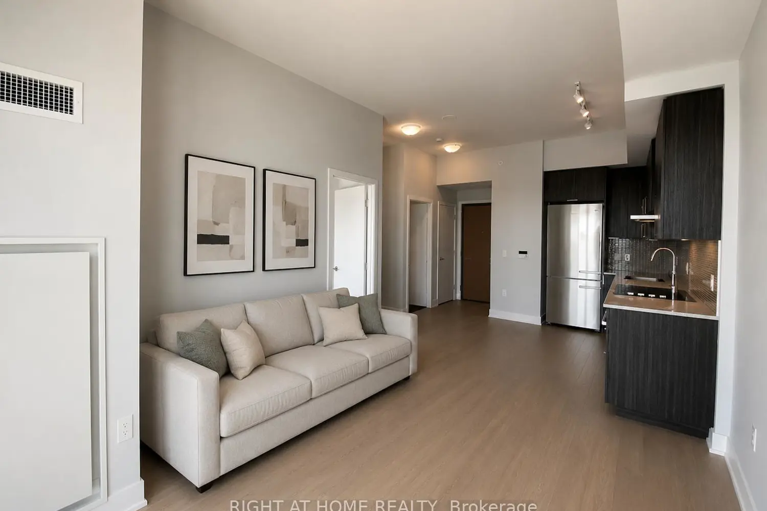 30 Shore Breeze Drive 6108 photo 5