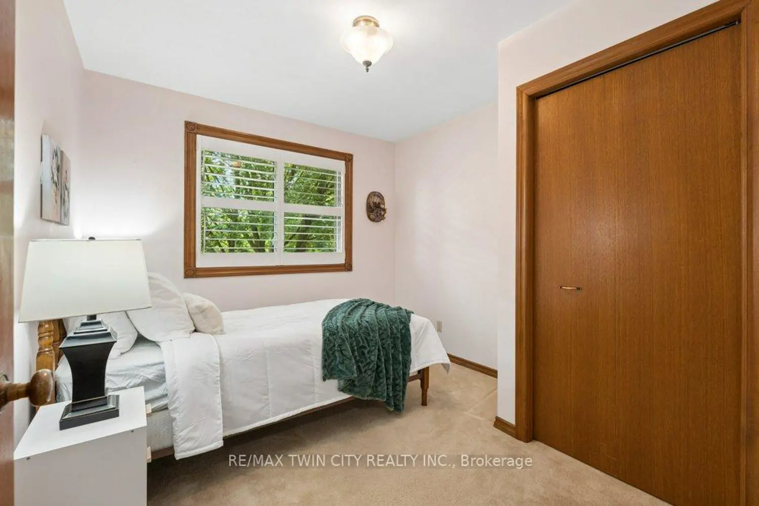 336 Manchester Road photo 5