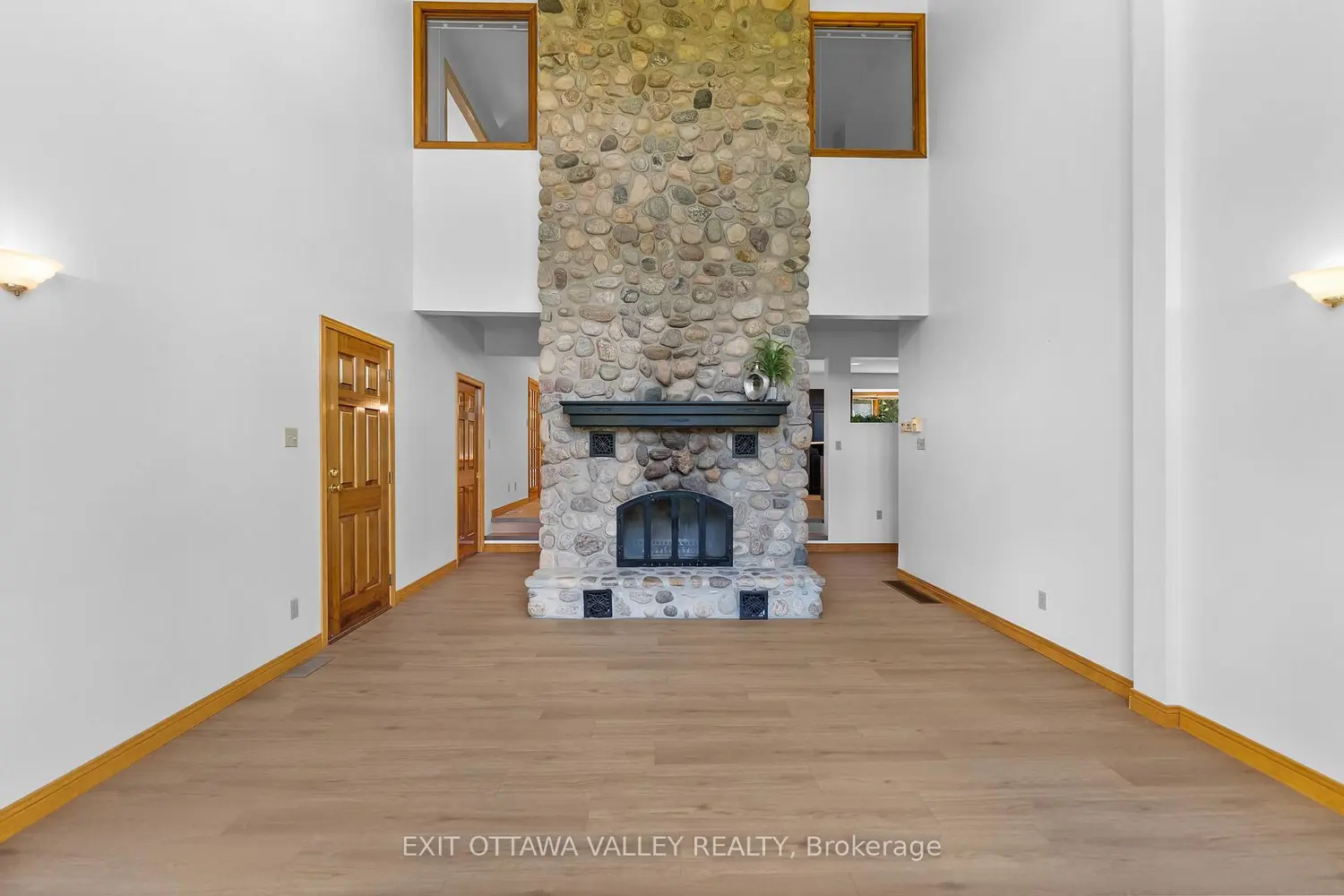 107 Harvey Creek Road photo 2