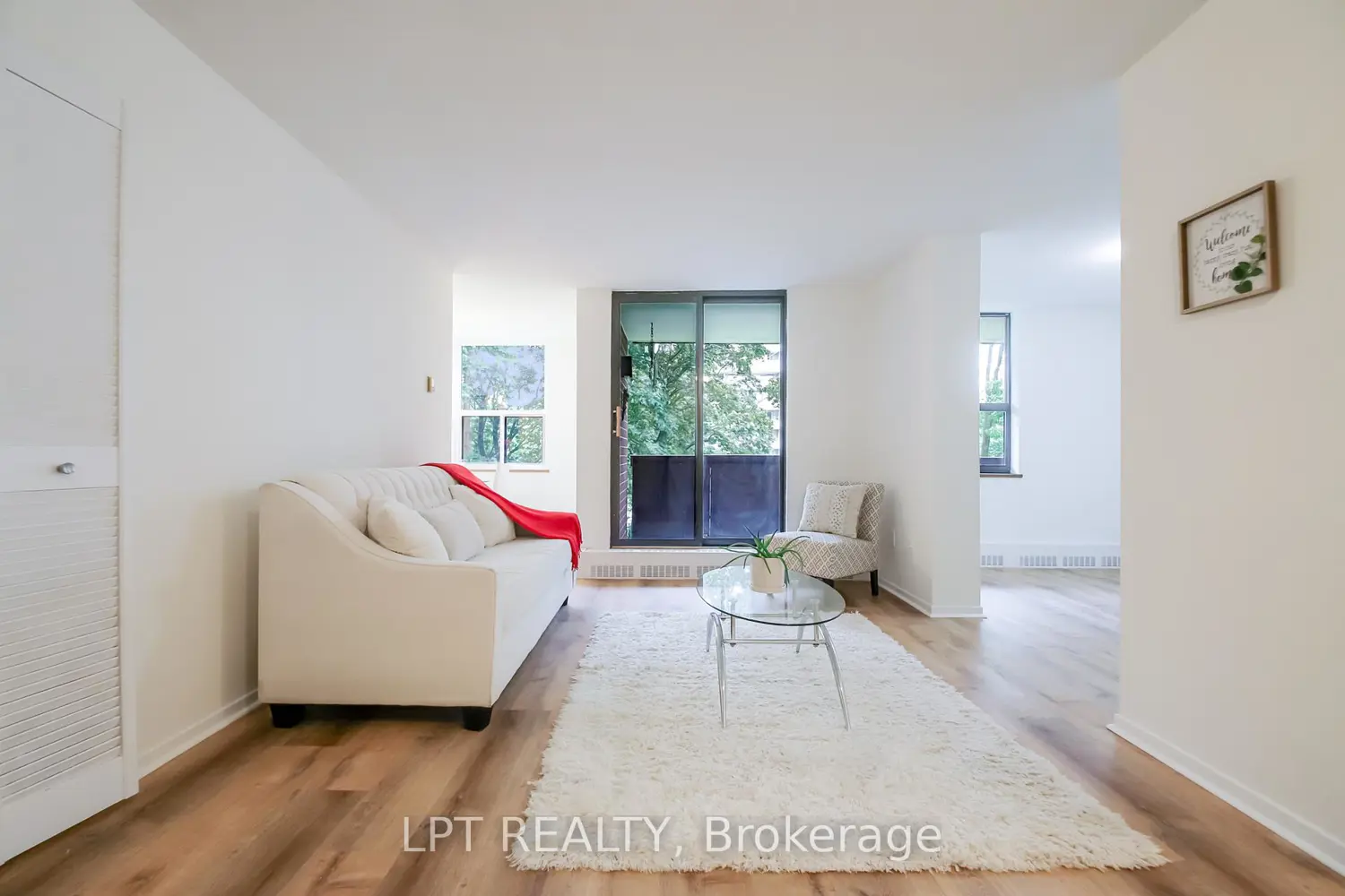 90 Ling Road 209 photo 2