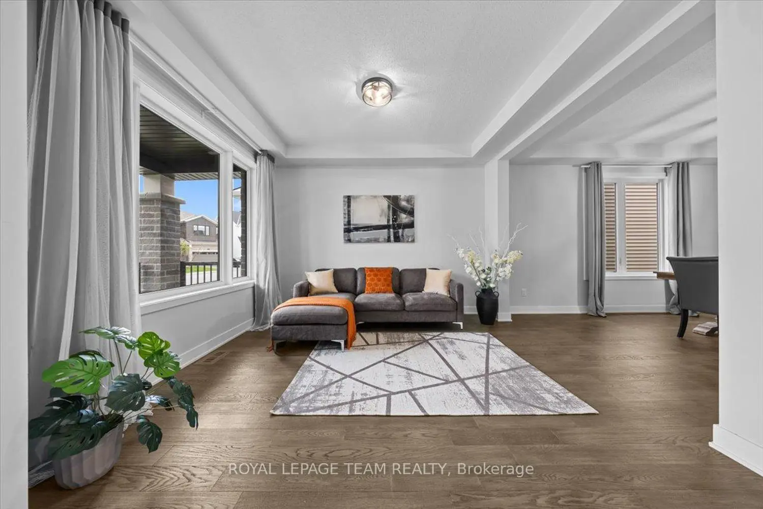 845 Pearly Everlasting Crescent photo 2