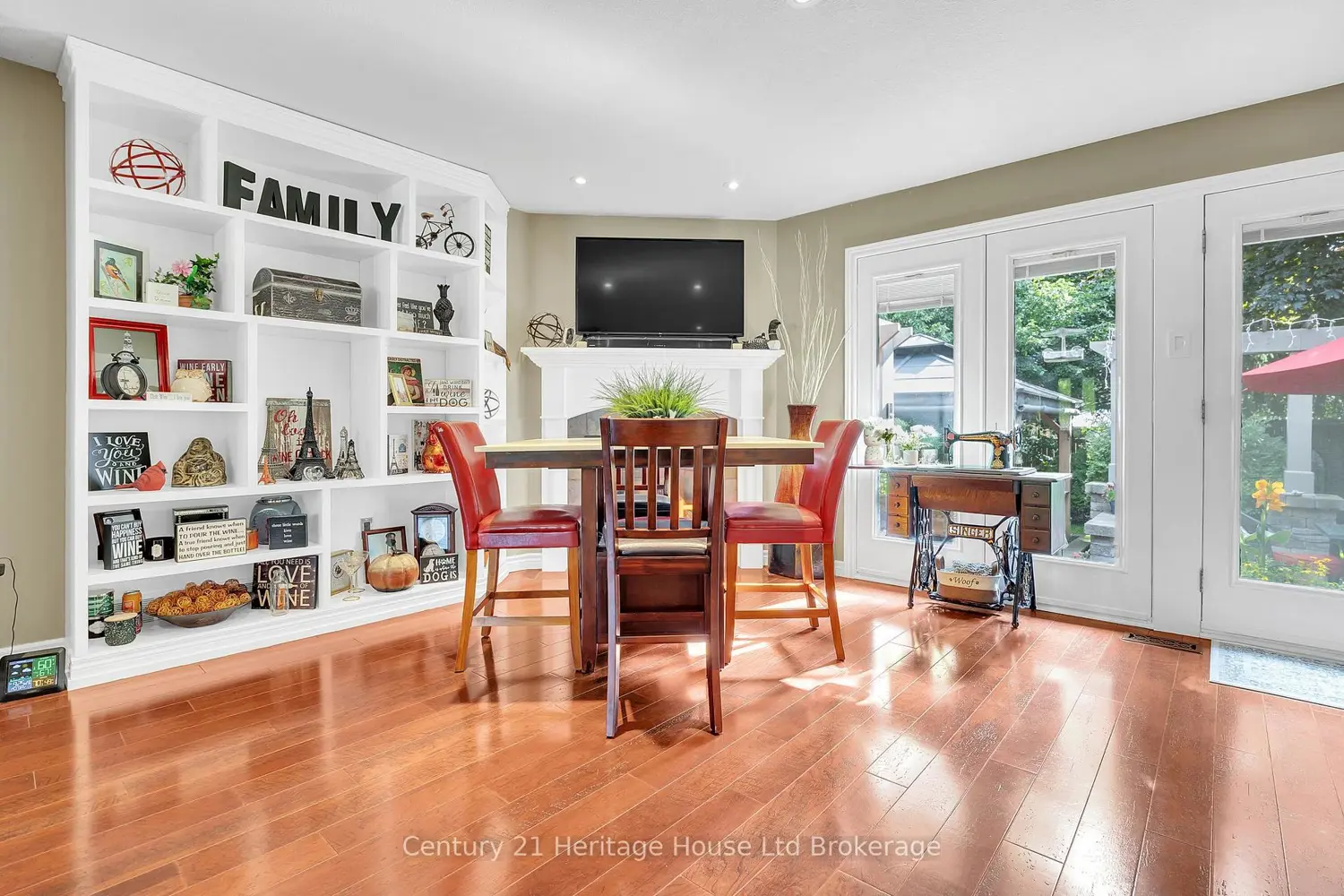 42 Alexander Avenue photo 3
