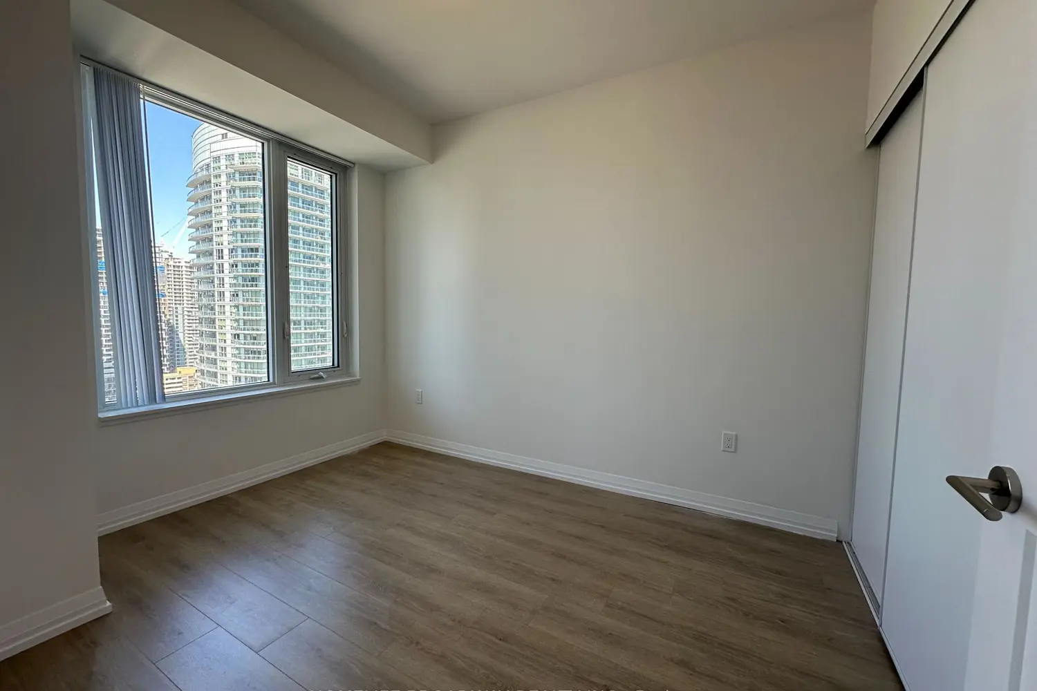 50 Dunfield Avenue 3018 photo 5
