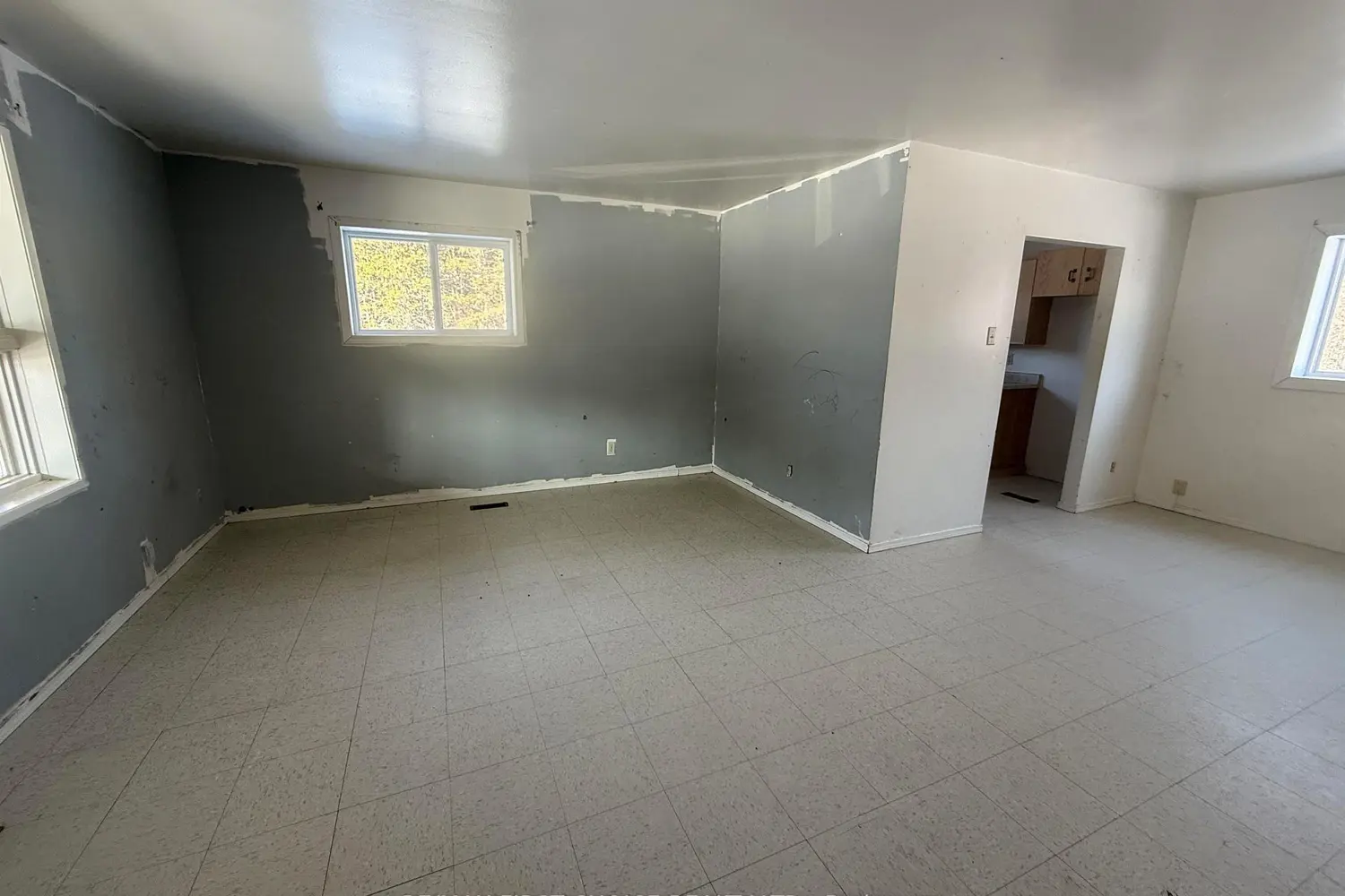 14 Superior Avenue photo 3
