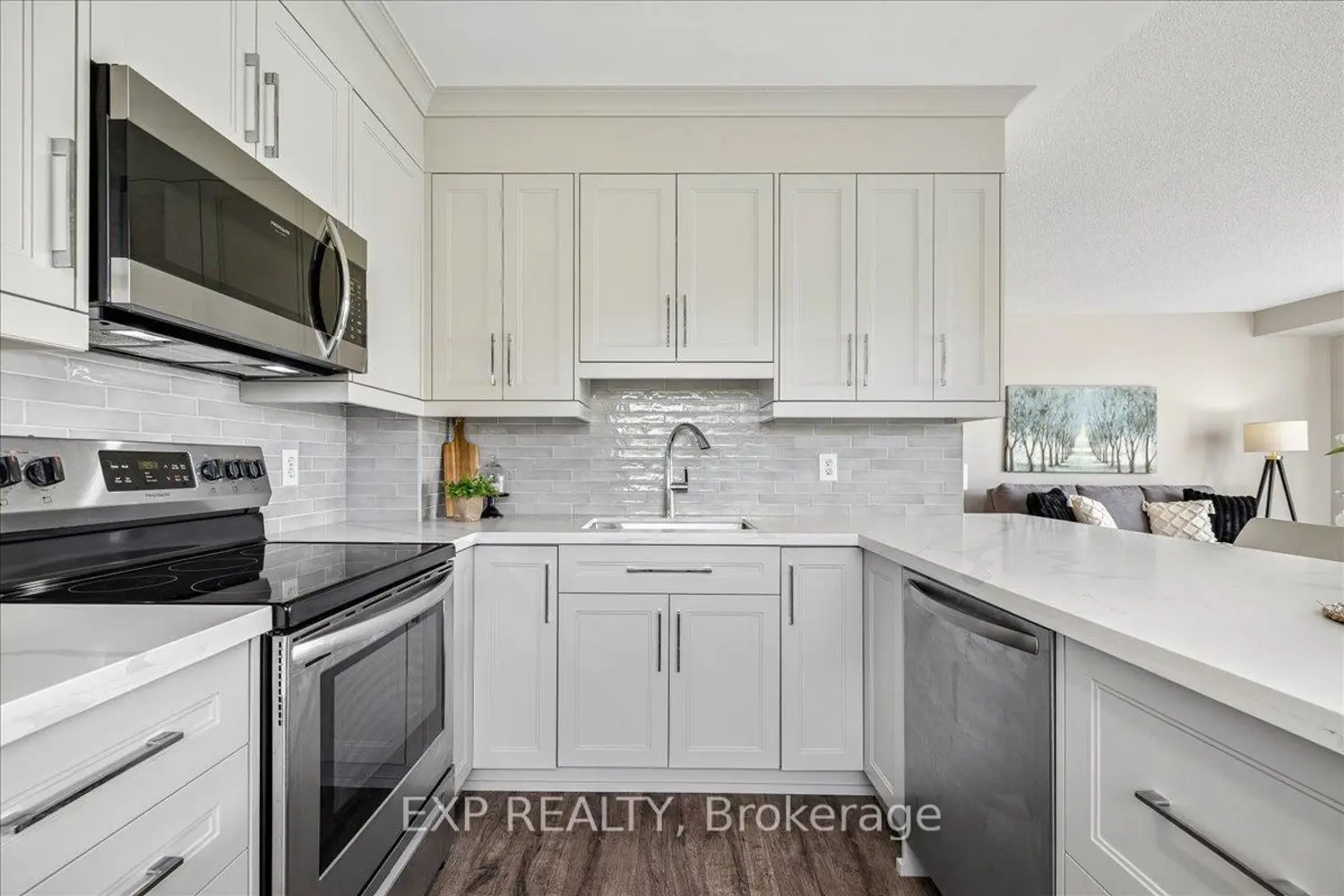 200 Burnhamthorpe Road 708 photo 4