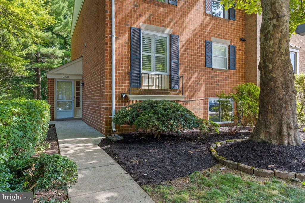 10510 E Wind Way, Columbia, MD 21044 photo 3
