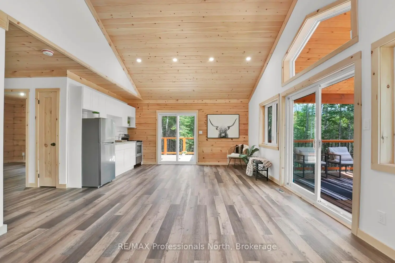 6587 Elephant Lake Road photo 2