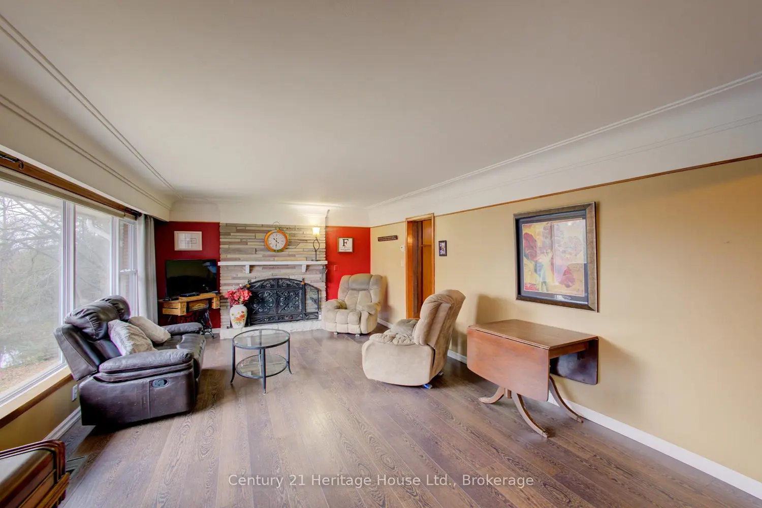 252 Durham Road photo 4